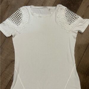 Elie Tahari White Lace Accent Short Sleeve Top